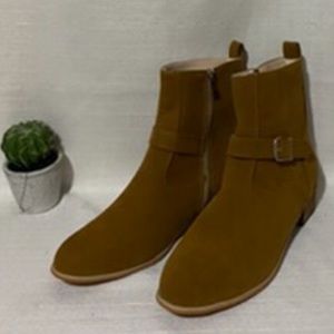 Chelsea boots